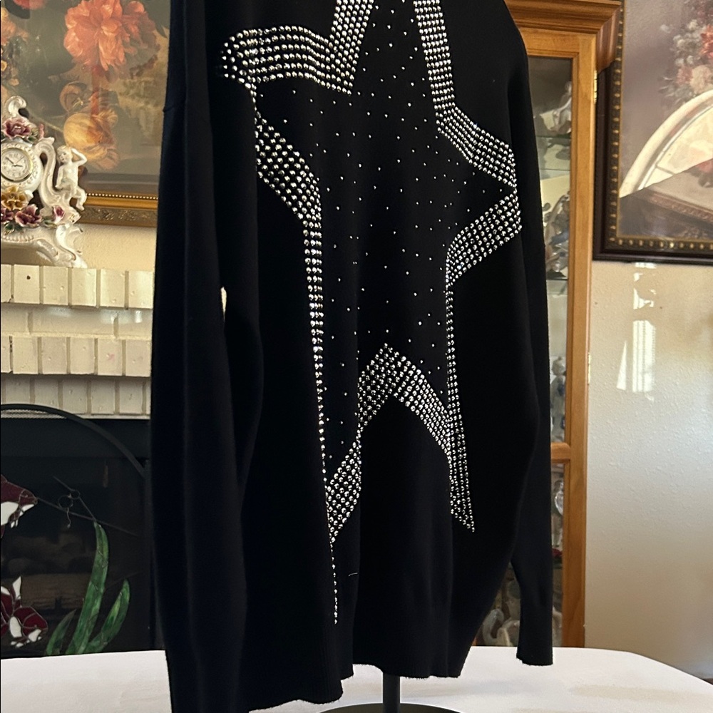 Milano Black and White Star Crewneck Sweater - Picture 3 of 8